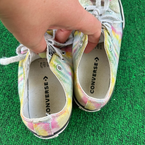 Converse All Star Little Girl Size 2 Tie Dye Low Top Sneakers - Picture 9 of 9